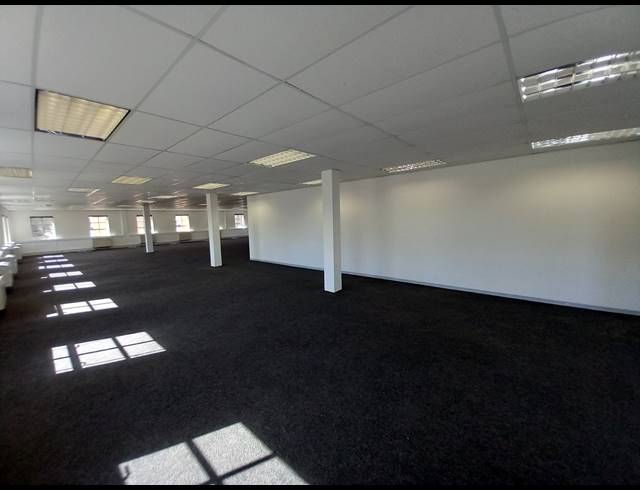 363M² OFFICE TO LET IN FOURWAYS
